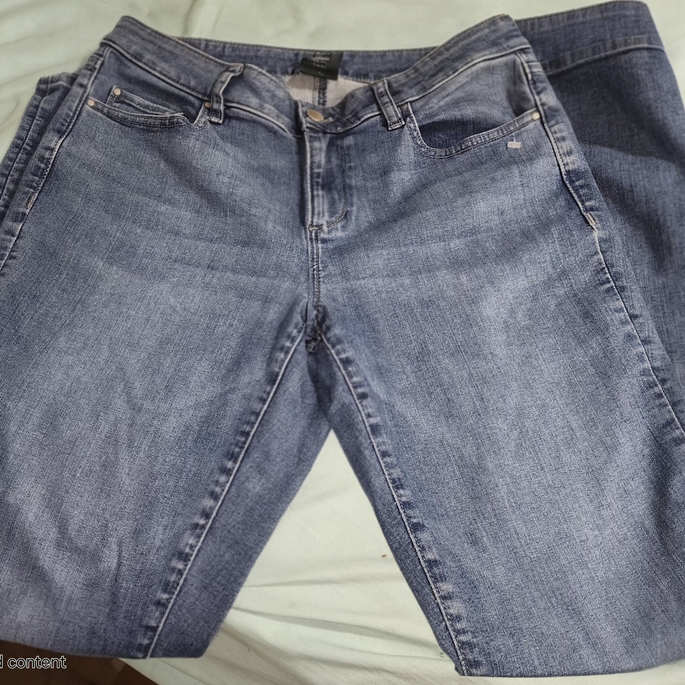 NWOT! Ann Taylor Women's Curvy Blue Jeans Curvy Size 8 - Picture 2 of 4